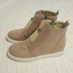 Wedge sneakers